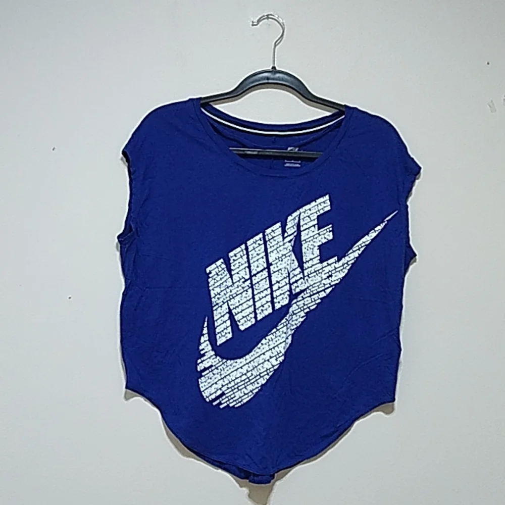 Nike Women's Sleeveless Blue Top